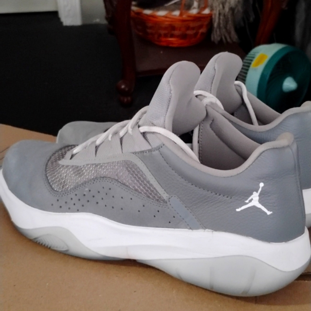 Air Jordan 11 CMFT